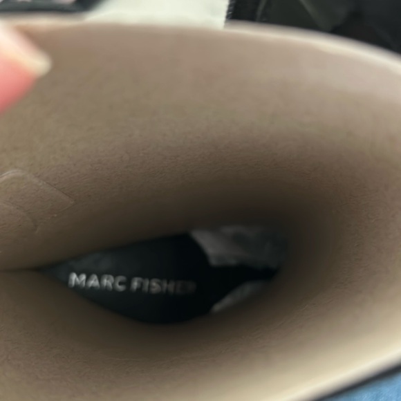 NWT, Marc Fisher blk suede bootie sz 8 1/2 - Picture 10 of 12